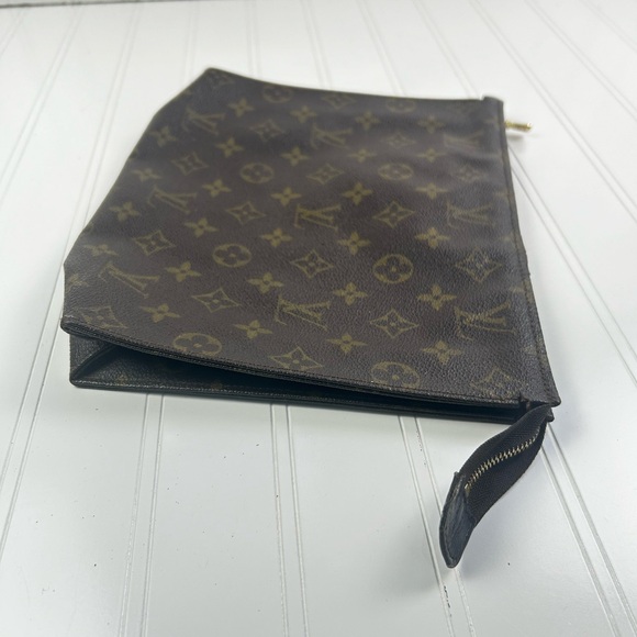 Louis Vuitton Monogram Toiletry Pouch Cosmetic Bag Clutch 26 - Picture 4 of 15